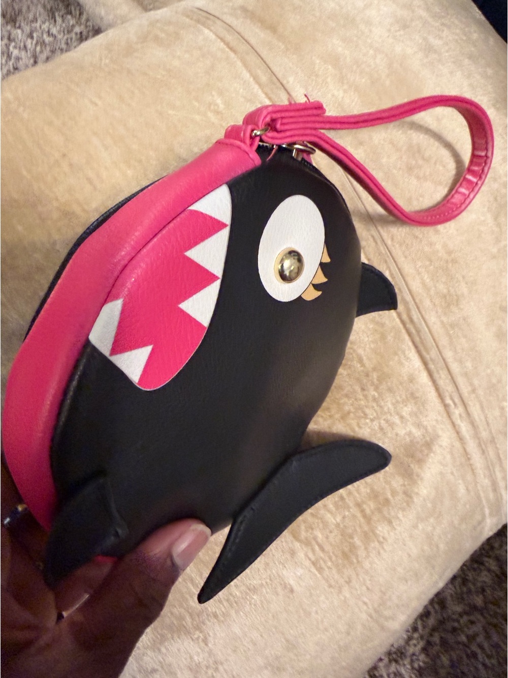 Betsy Johnson Penguin Wristlet Bag - Pink & Black - Picture 4 of 10